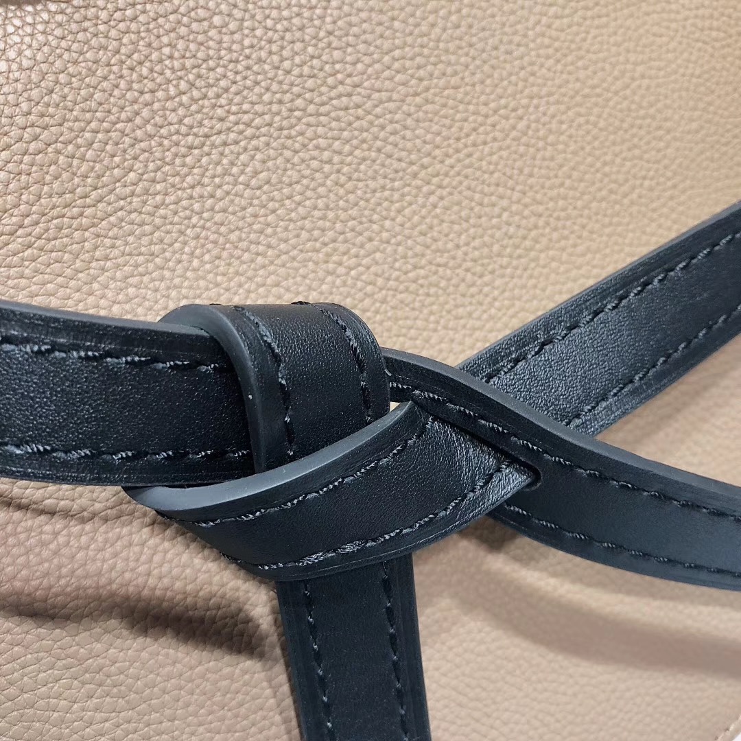 로에베 게이트 탑 핸드백 L108090-1