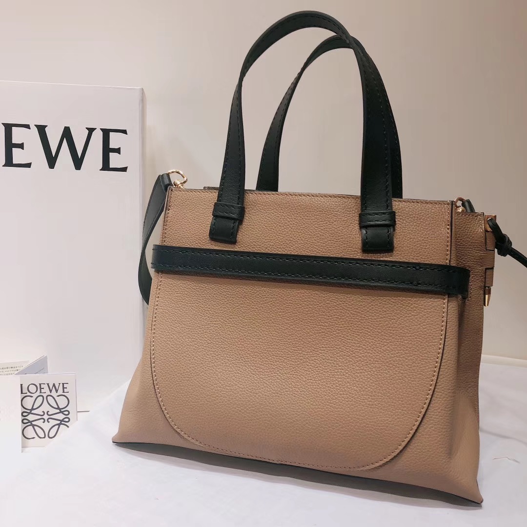 로에베 게이트 탑 핸드백 L108090-1