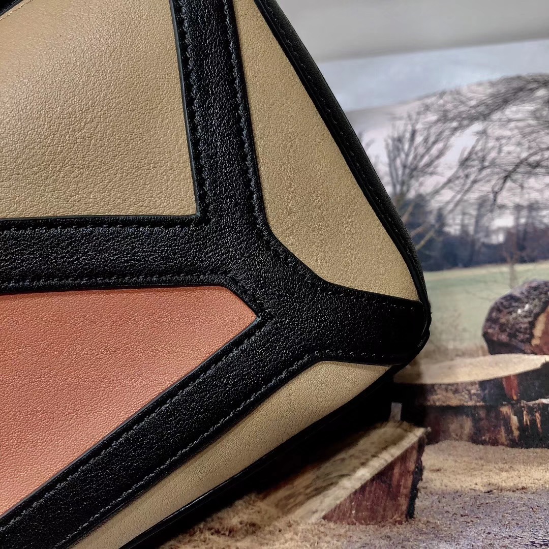  LOEWE 로에베 게이트 탑 핸드백 L108002-2