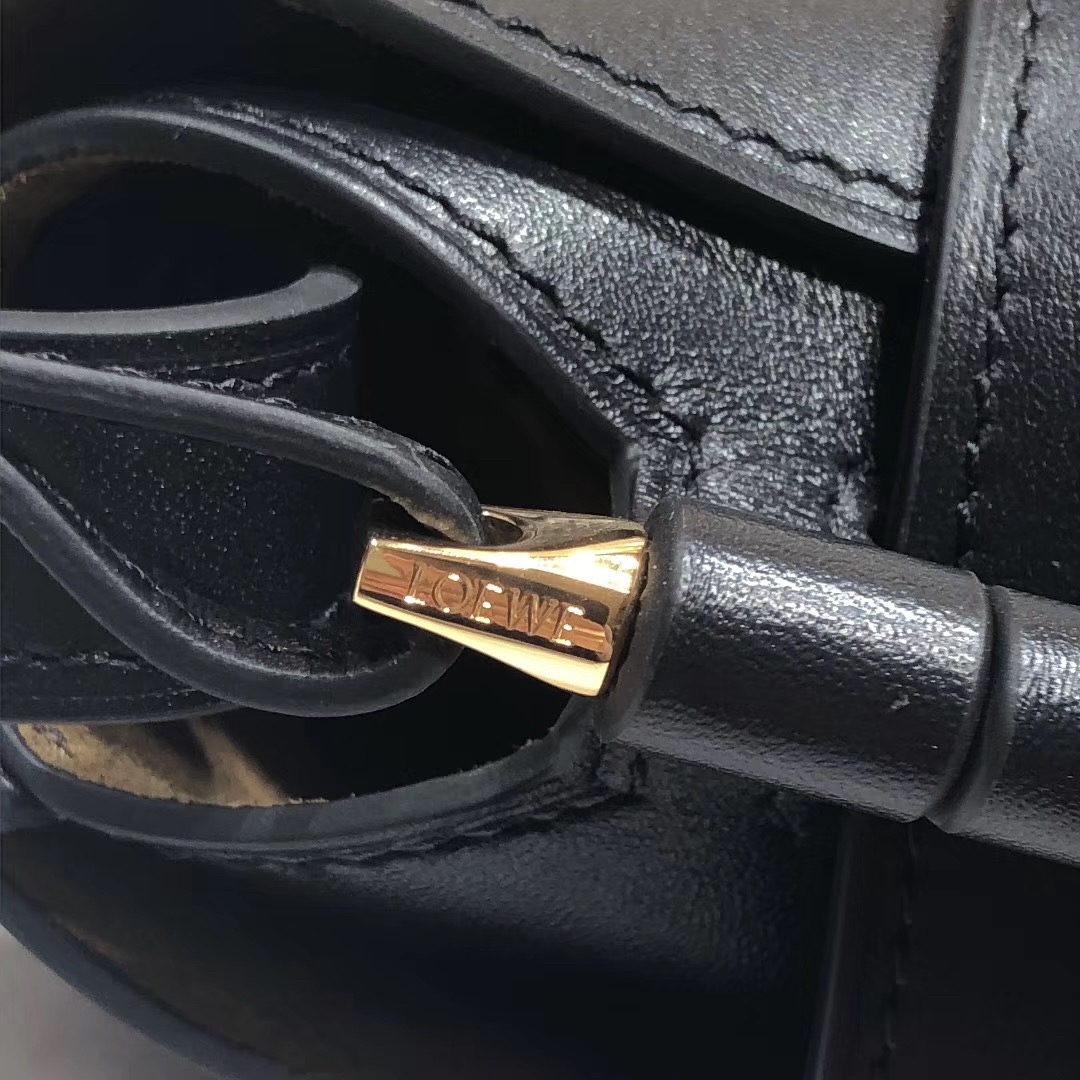 로에베 GATE FRAME SMALL BAG 20CM L108013-5