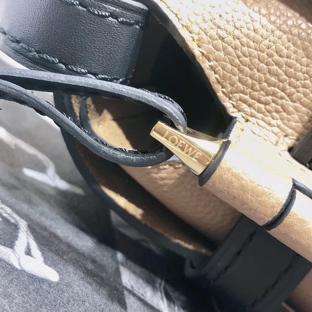 로에베 GATE FRAME SMALL BAG 20CM L108013-2