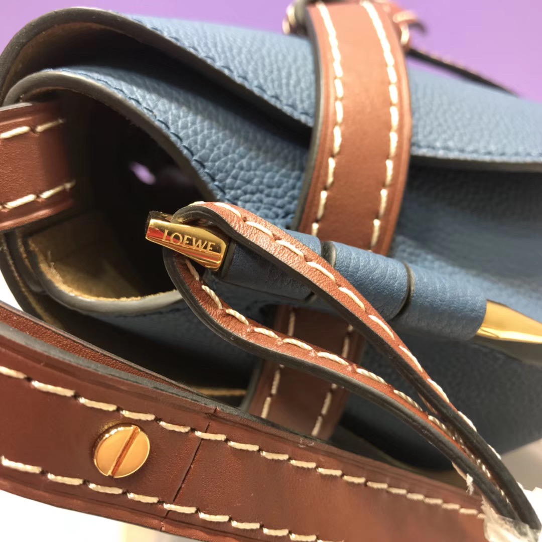 로에베 GATE FRAME SMALL BAG 20CM L108013-1