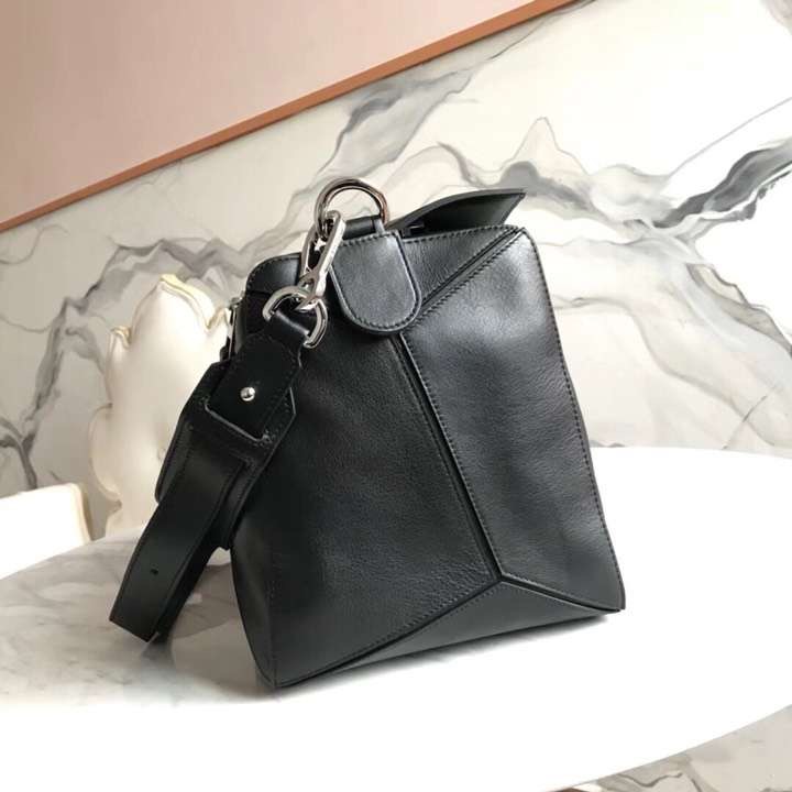 로에베 퍼즐 숄더백 L63820-4