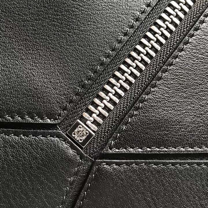 로에베 퍼즐 숄더백 L63820-4