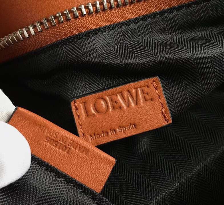 로에베 퍼즐 숄더백 L63820-3