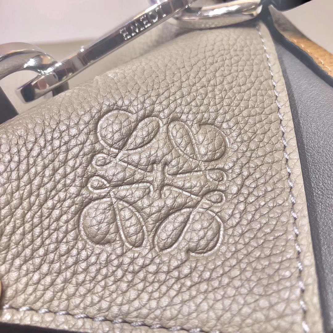 로에베 퍼즐 숄더백 L63820-1