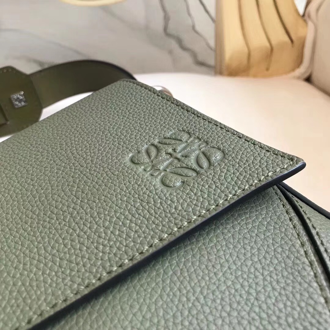 로에베 퍼즐 메신저백 L63009