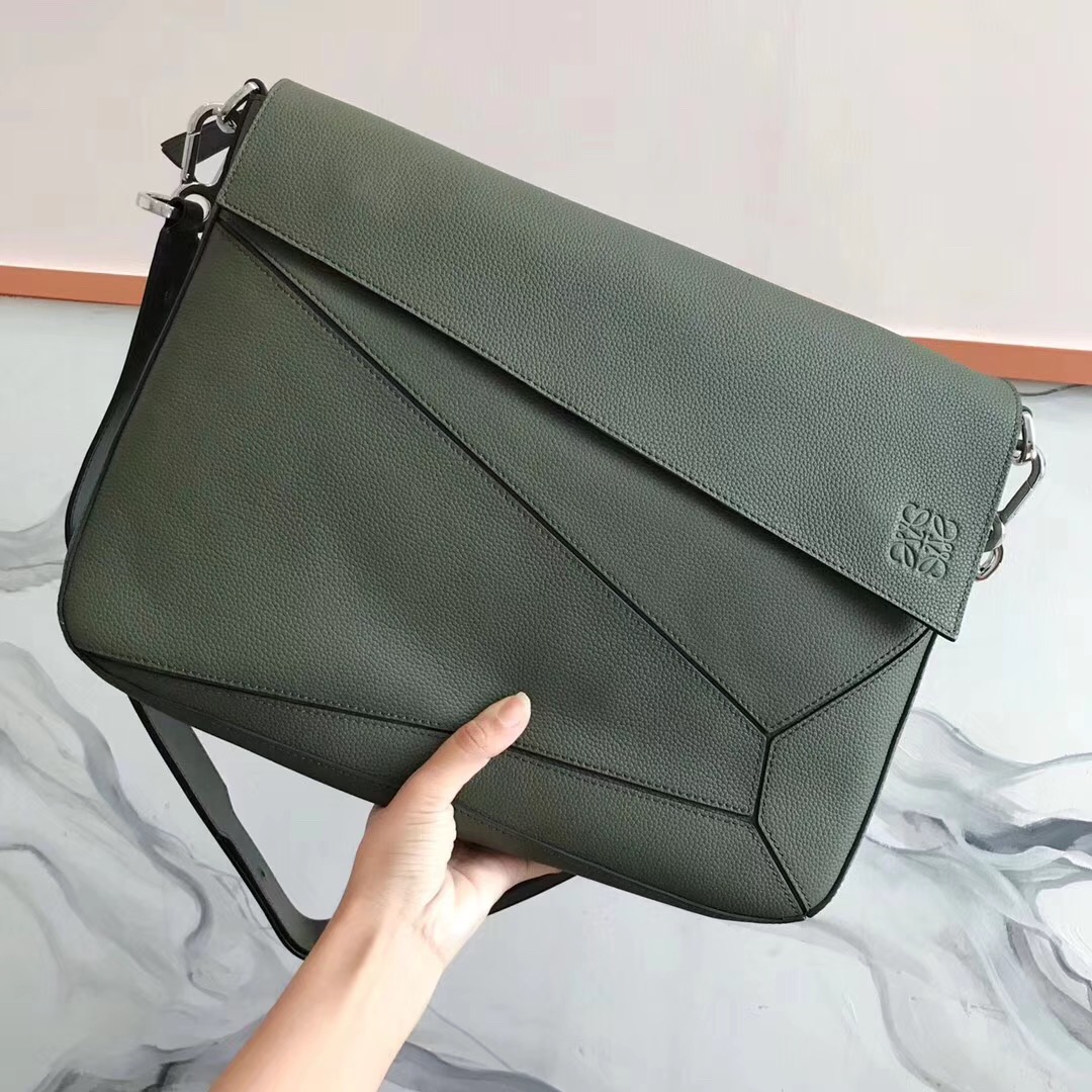 로에베 퍼즐 메신저백 L63009