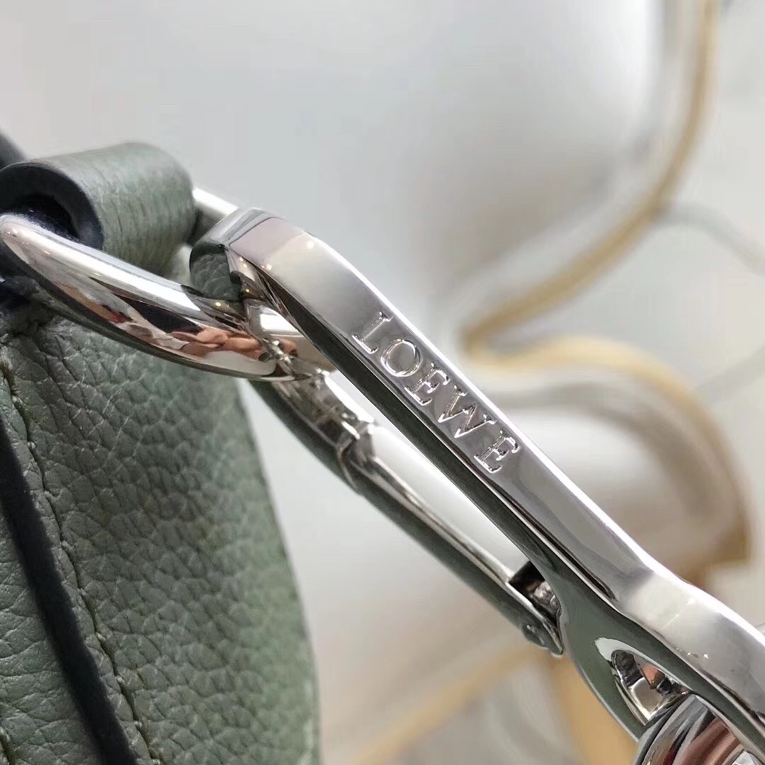 로에베 퍼즐 메신저백 L63009