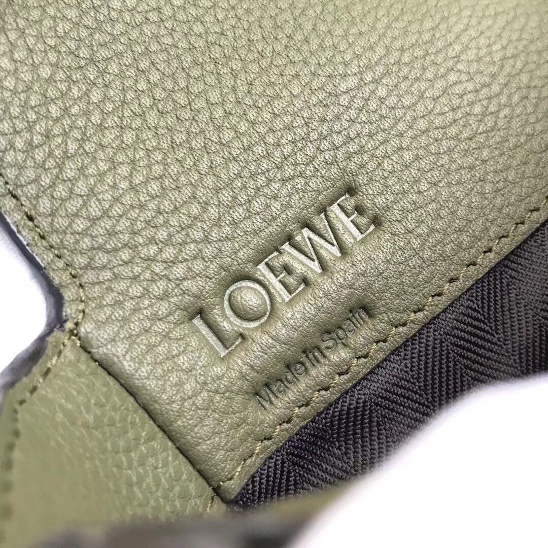 로에베 퍼즐 메신저백 L63009