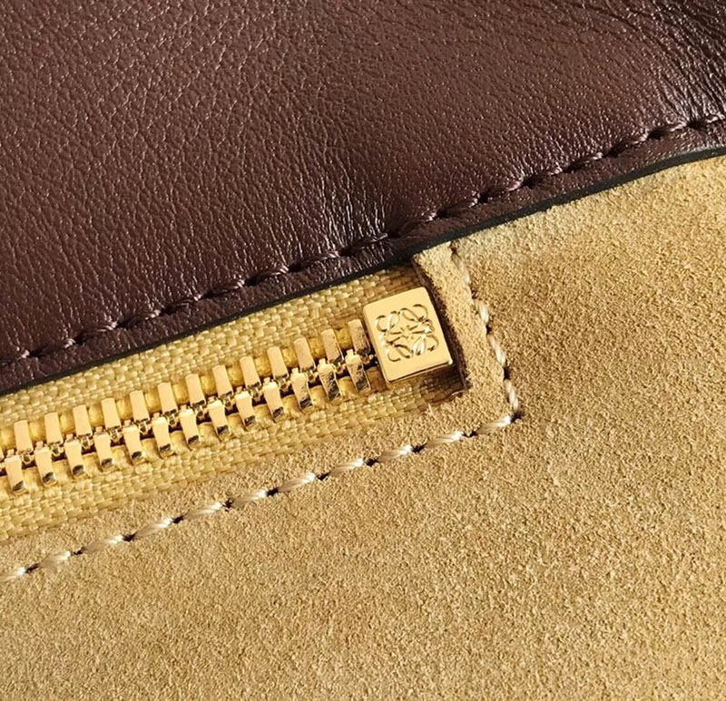 로에베 미디나잇 버킷백 신상