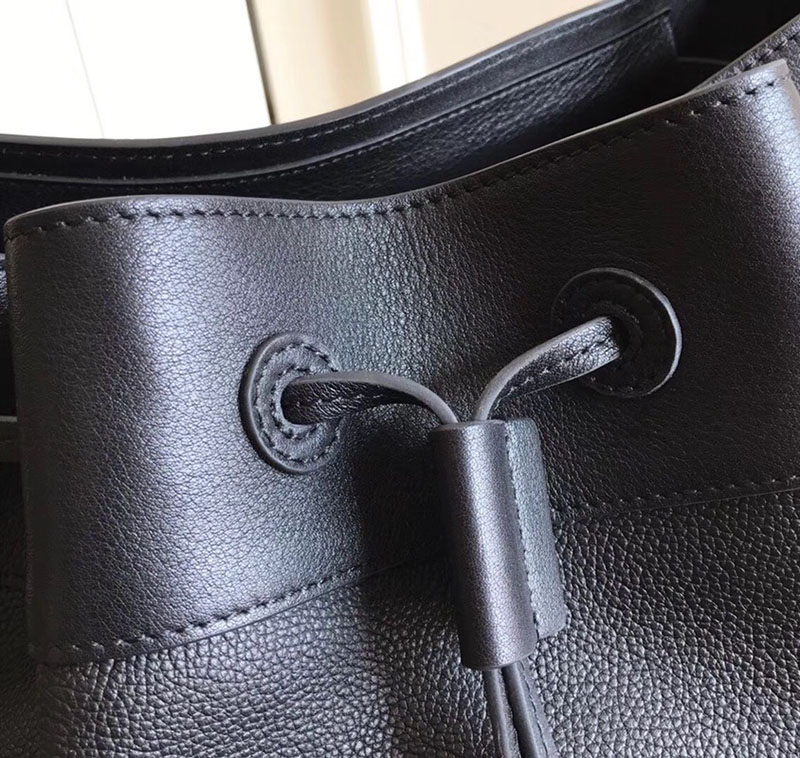 로에베 미디나잇 버킷백 신상