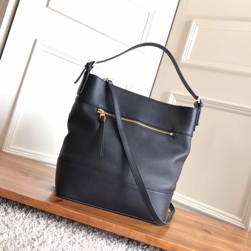 로에베 미디나잇 버킷백 신상