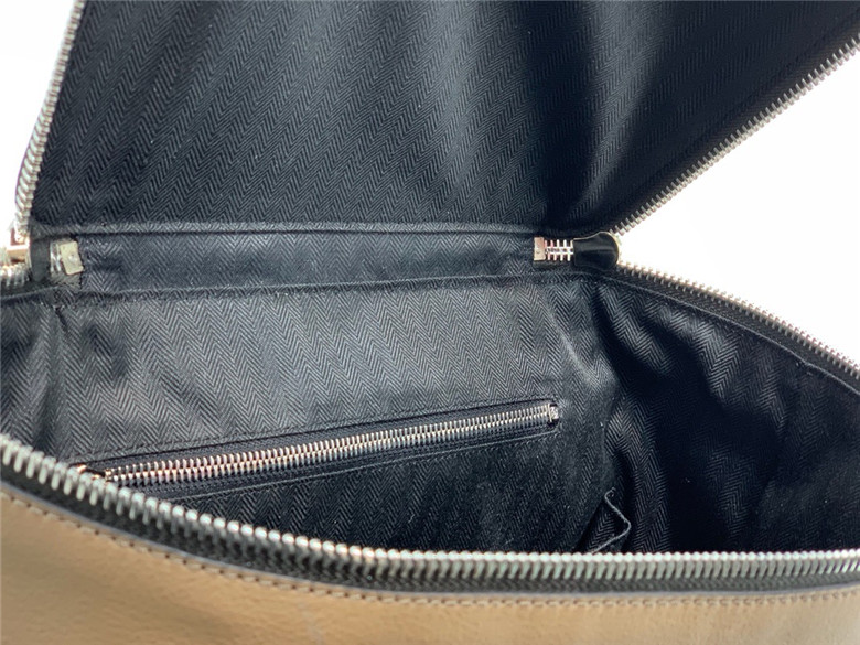 로에베 고야 백팩 라지 신상 L99889