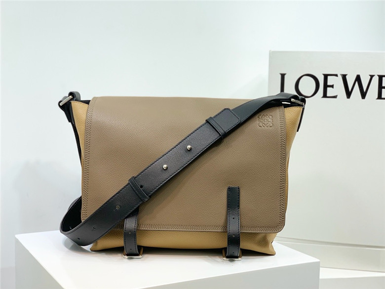 로에베 남성용 숄더백 L105088