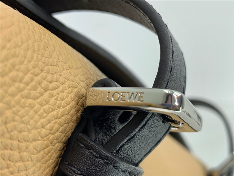 로에베 남성용 숄더백 L105088