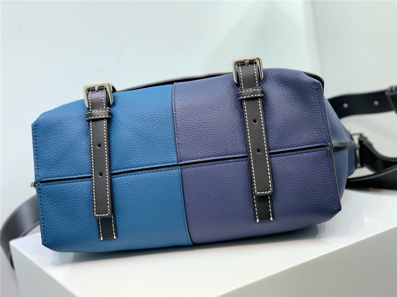 로에베 남성용 숄더백 L105088