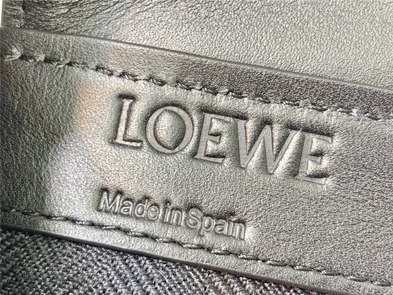 로에베 남성용 숄더백 L105088