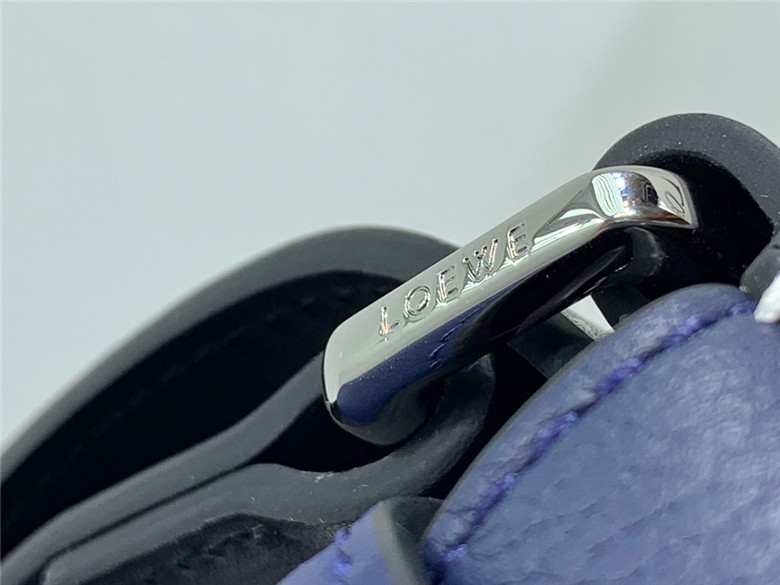 로에베 남성용 숄더백 L105088