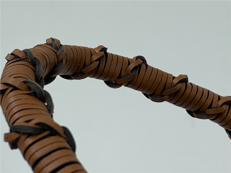 로에베 게이트 바케트백 신상 T00154