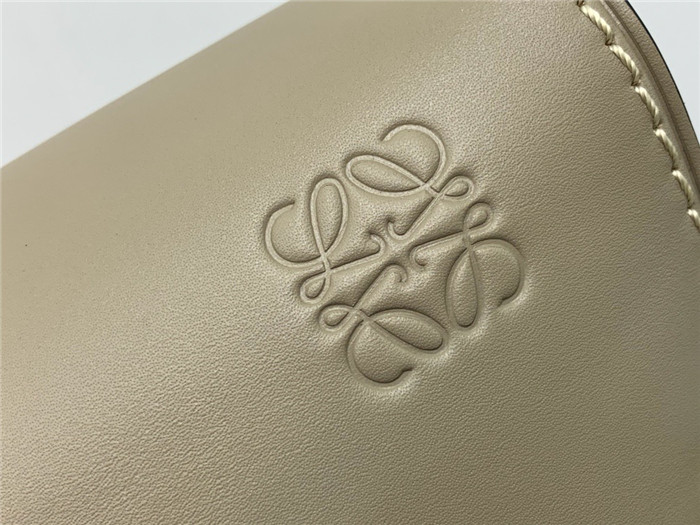 로에베 게이트백 L309100-1 신상 (연예인가방)