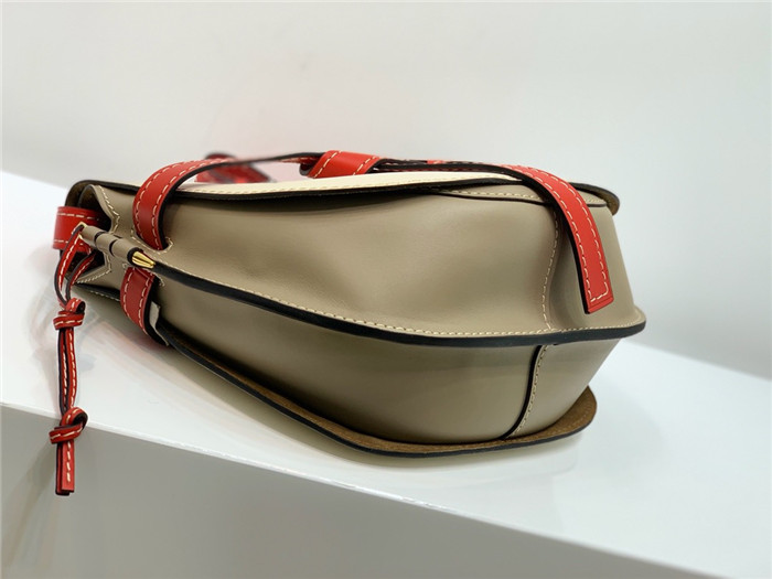 로에베 게이트백 L309100-2 신상 (연예인가방)