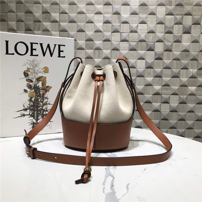 로에베 버킷백 스몰 W52203 2020/신상