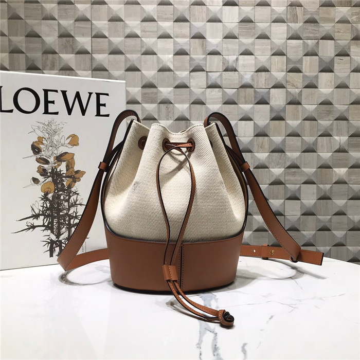 로에베 버킷백 스몰 W52203 2020/신상