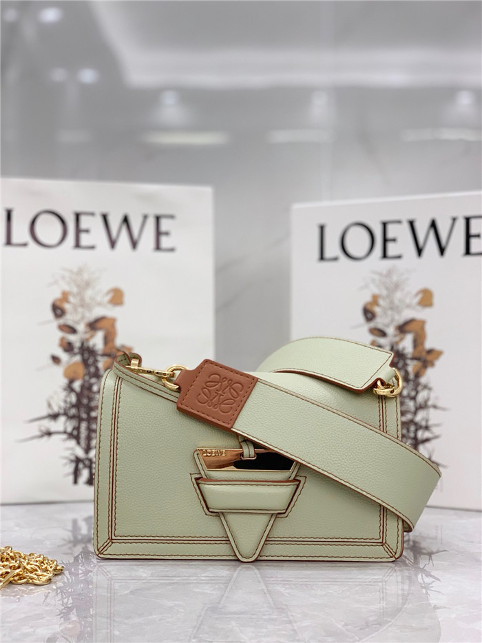 로에베 바르셀로나 소프트백 L00870-2 2020/신상