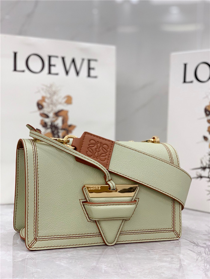 로에베 바르셀로나 소프트백 L00870-2 2020/신상