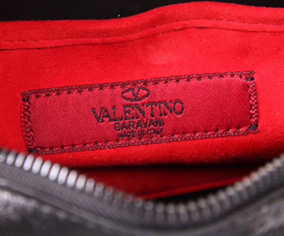 발렌티노 카메라백 GARAVANI ROCKSTUD SPIKE BOX BAG V10800