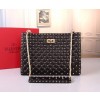 발렌티노 스파이크 쇼퍼백 GARAVANI ROCKSTUD SPIKE SHOPPING BAG V520010