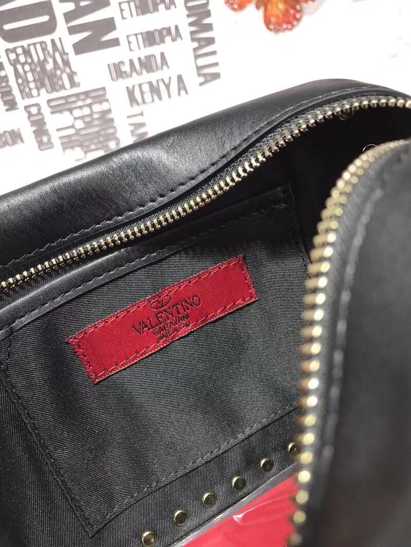 발렌티노 락스터드 크로스백 20CM V50162