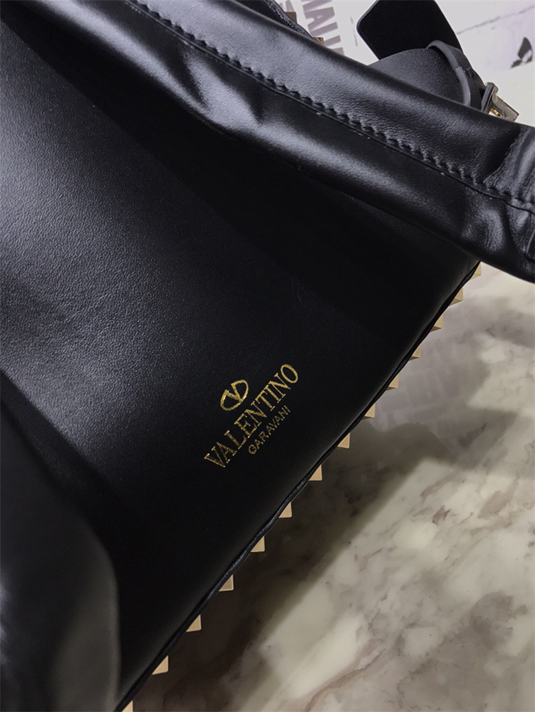 발렌티노 백팩 신상 B3012