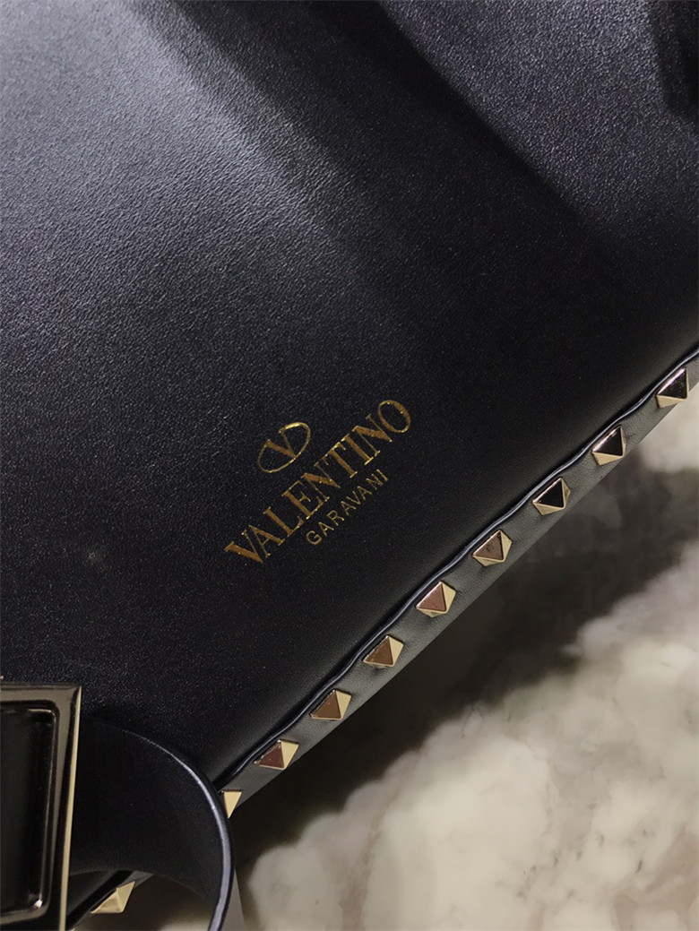 발렌티노 백팩 신상 B3010