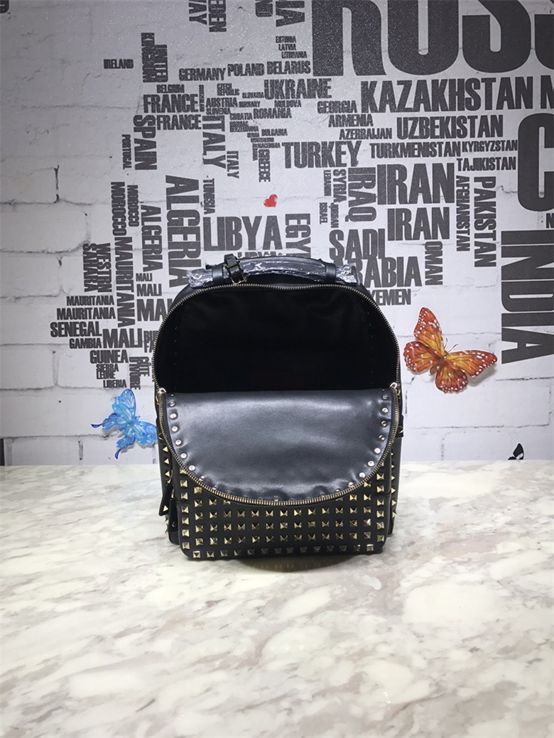 발렌티노 백팩 신상 B3010