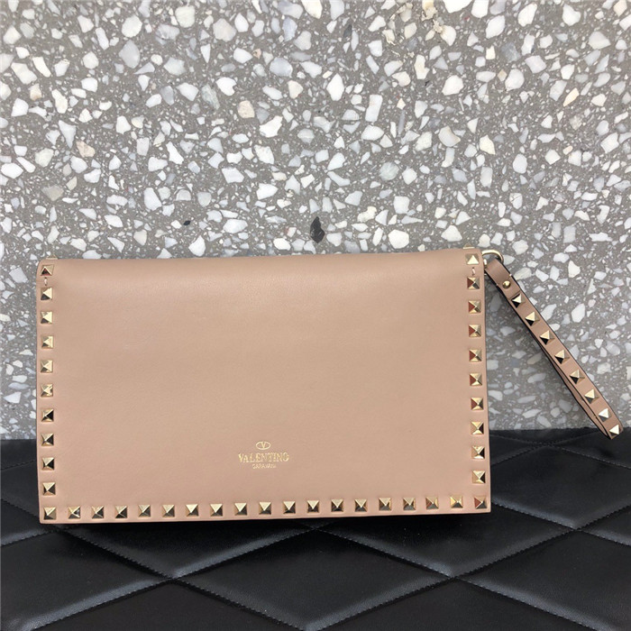 발렌티노 락스터드 스트랩 플랩 클러치백 B0399-2