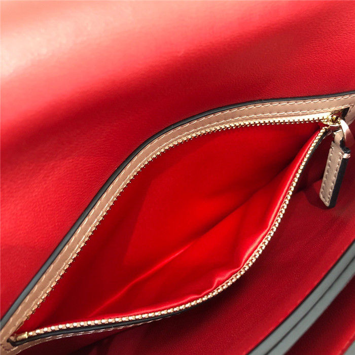 발렌티노 락스터드 스트랩 플랩 클러치백 B0399-2