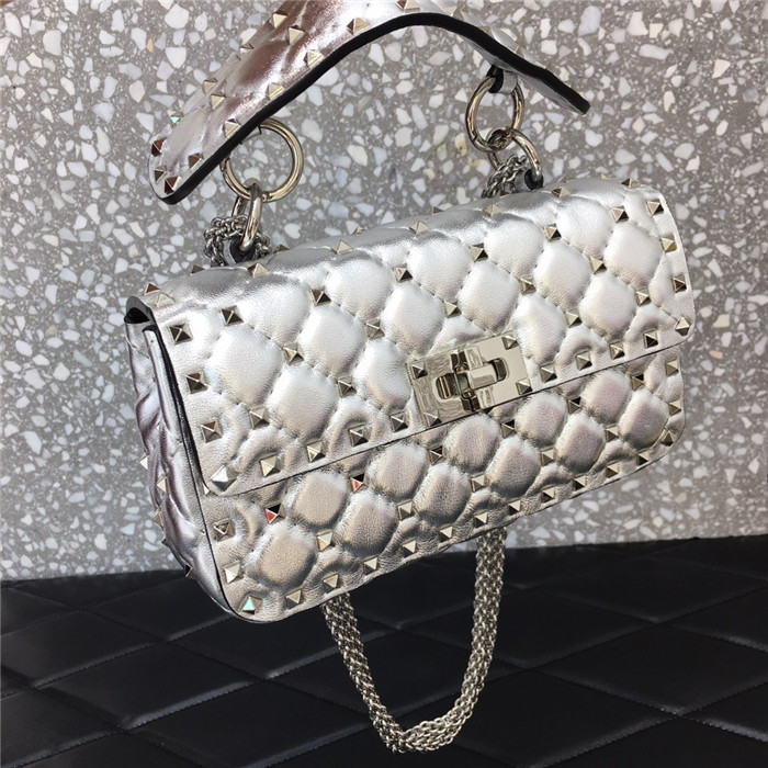 발렌티노 락스터드 스파이크백 스몰 B0123SG-1