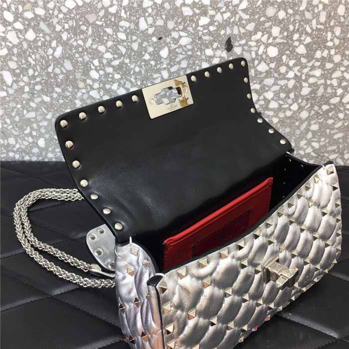 발렌티노 락스터드 스파이크백 스몰 B0123SG-1