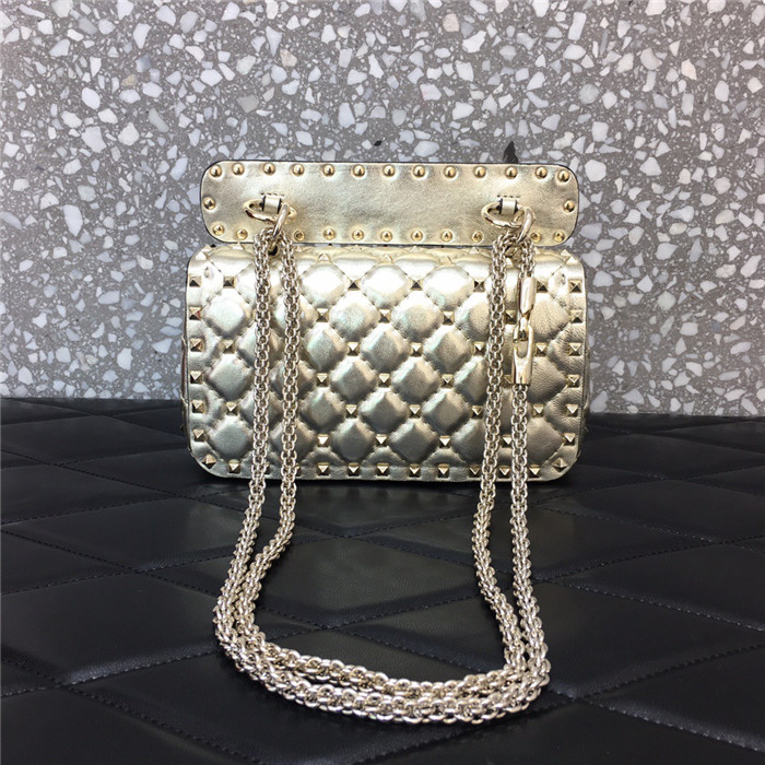 발렌티노 락스터드 스파이크백 스몰 B0123SG-2