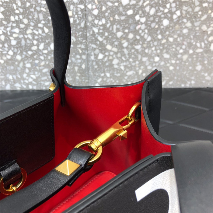 발렌티노 이스케이프 백 B0771  신상