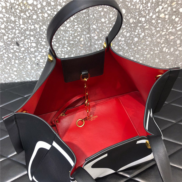 발렌티노 이스케이프백 미디움 B0990-1  신상