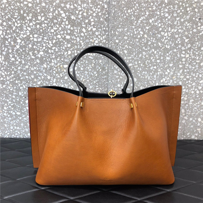 발렌티노 이스케이프백 미디움 B0990-2  신상