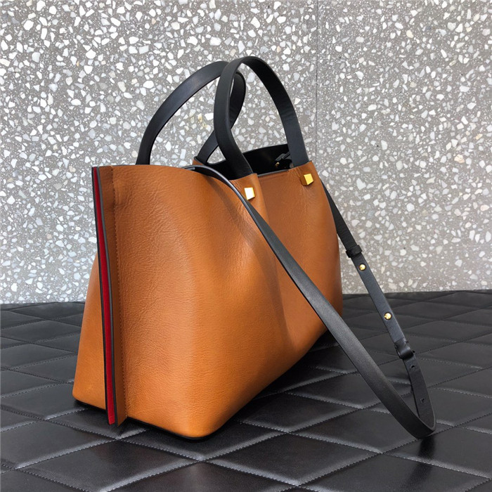 발렌티노 이스케이프백 미디움 B0990-2  신상