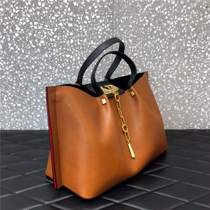 발렌티노 이스케이프백 미디움 B0990-2  신상