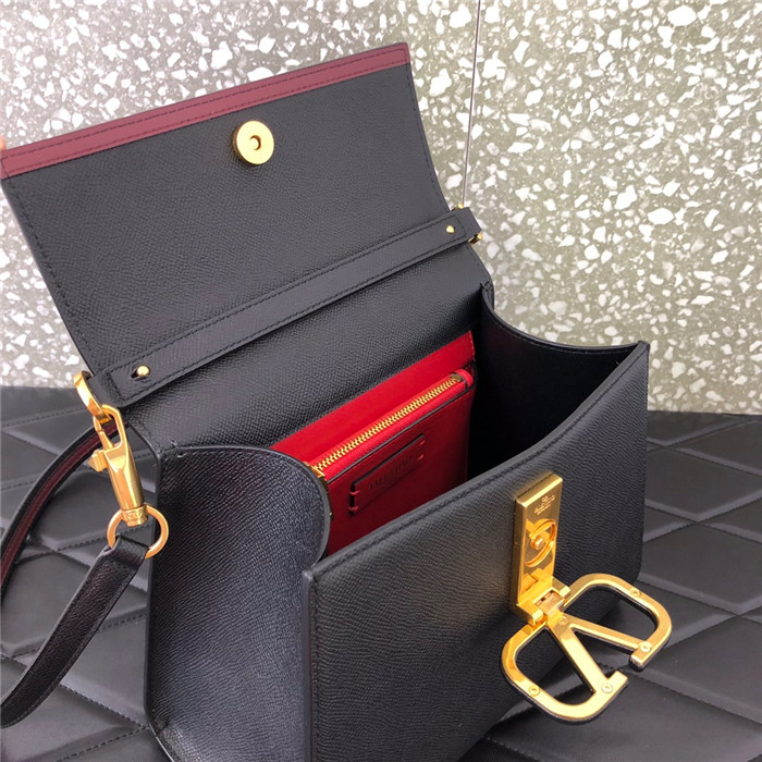 발렌티노 가라바니  브이링  토트&숄더백 B0036-3 신상