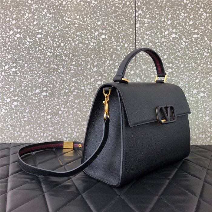 발렌티노 가라바니  브이링  미디움 토트&숄더백 B0018-1 신상