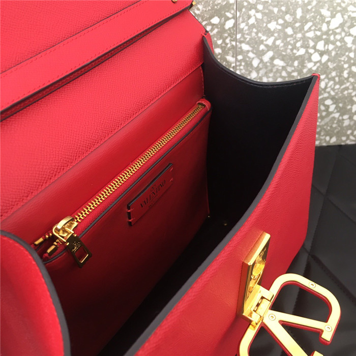 발렌티노 가라바니  브이링  미디움 토트&숄더백 B0018-4 신상