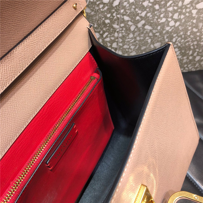 발렌티노 가라바니  브이링  미디움 토트&숄더백 B0018-5 신상